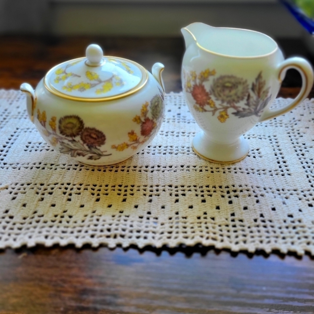 Wedgwood Lichfield England Bone China Covered Sugar & Creamer